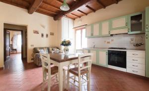 Kuchyňa alebo kuchynka v ubytovaní Agriturismo Le Buche di Viesca