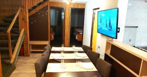 Imagen de la galería de Forest Family Villa Poiana Brasov, en Poiana Brasov