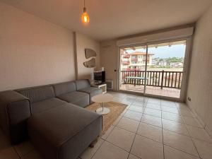 Posezení v ubytování Lumineux T3 avec balcon et parking à Ciboure - FR-1-239-1120