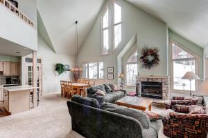 Gallery image of Four-Bedroom Pineview Haus in Breckenridge