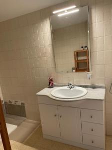 Ένα μπάνιο στο Apartament a Arenys de Mar