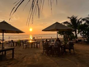 Φωτογραφία από το άλμπουμ του Turtle Beach Club σε Pelena