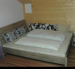 Postel nebo postele na pokoji v ubytování Appartment Lukasser