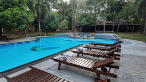 Bazén v ubytování Hotel Kamrel Sigiriya nebo v jeho okolí