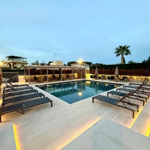 Swimmingpoolen hos eller tæt på Villa Galentino Suite Room + 71 billeder