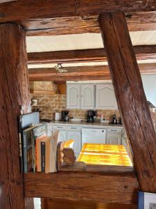 Kuchyň nebo kuchyňský kout v ubytování Chambre maison vigneronne - Val du Patre