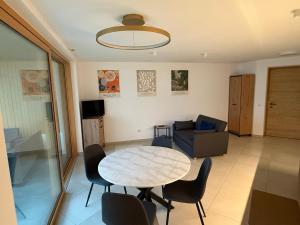 TV a/nebo společenská místnost v ubytování New Apartment Trui Ensemble in Laas