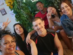 入住HOSTEL em Itaipuaçu próximo a praia e terminal da rua 01的客人