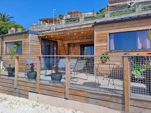Svalir eða verönd á Chalet avec vue mer splendide