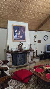 TV a/nebo společenská místnost v ubytování Eni's Villa