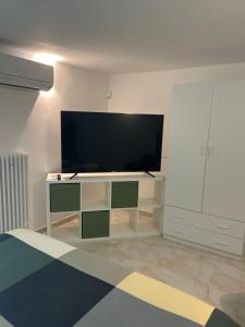 TV a/nebo společenská místnost v ubytování Blumoon boutique