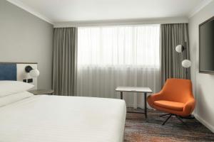 Postel nebo postele na pokoji v ubytování Glasgow Marriott Hotel