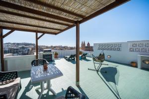 Balkón nebo terasa v ubytování Seaview Rooftop, 3 bed, 2 bath