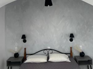 Postel nebo postele na pokoji v ubytování Studios Zafiri