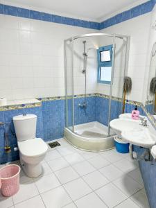 Un baño de Gleem sea view 1