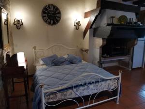 Postel nebo postele na pokoji v ubytování Le Gîte Latour Milieu