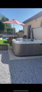 Fotografie z fotogalerie ubytování L'Impasse en Famille, appartement 2-6 personnes piscine et spa privés v destinaci Munster
