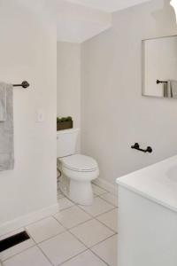 Ένα μπάνιο στο Westside Retreat