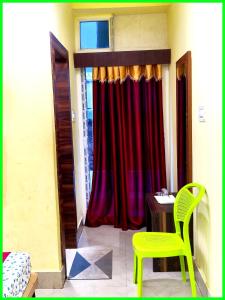 Posezení v ubytování Hotel Sashi INN Near Sea Beach and Jagannath Temple - Fully Air Conditioned Hotel - Prime Location Spacious Room - A Premium Hotel In Puri + 26 fotografií