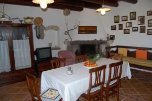 Χώρος καθιστικού στο Rustico in campagna a pochi minuti dal mare