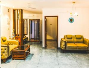 Gallery image of VERY Posh SF 2BHK - Heart of Py- 2KM to main beach JOY in Puducherry