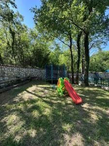 Laste mänguala majutusasutuses Etno House Šćepanov Hlad