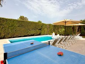 Der Swimmingpool an oder in der Nähe von Villa Gotmar