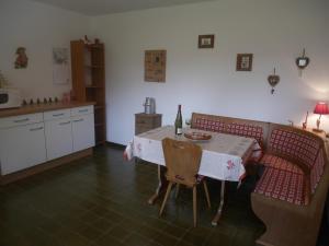 Η κουζίνα ή μικρή κουζίνα στο les balcons de Fellering