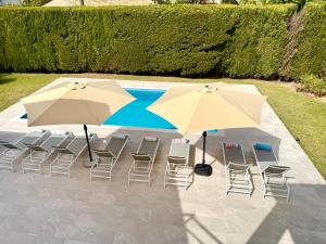 Der Swimmingpool an oder in der Nähe von Villa Gotmar
