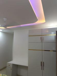 Imagine din galeria proprietății 2 BHK Dreamy Nest With Private Pool în Greater Noida
