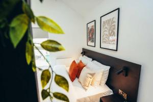 Ένα ή περισσότερα κρεβάτια σε δωμάτιο στο No46 Stylish City Studio Apartment, By DerBnB +7 φωτογραφίες