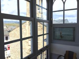 Nespecifikovaný výhled na hory nebo výhled na hory při pohledu z hotelu