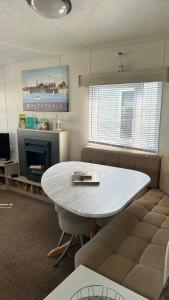 Ruang duduk di CASALIE at Seasalter Whitstable