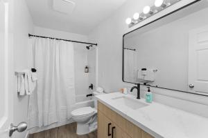 Bilik mandi di The Equinox +17 gambar