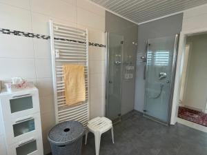 Ένα μπάνιο στο Ferienwohnung Helga +7 φωτογραφίες