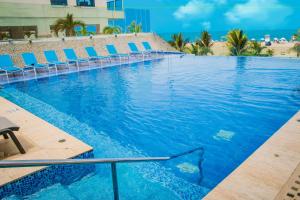 Bazén v ubytování Radisson Cartagena Ocean Pavillion Hotel nebo v jeho okolí + 37 fotografií