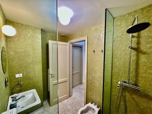 Afbeelding uit fotogalerij van Apartments Navigli Center in Milaan