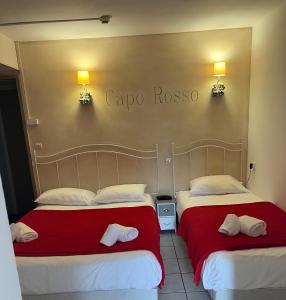Postel nebo postele na pokoji v ubytování Hôtel Restaurant le Bellevue
