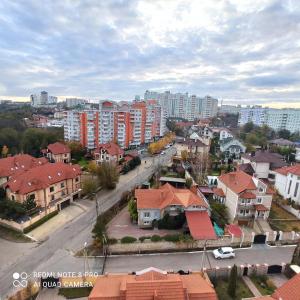 Nespecifikovaný výhled na destinaci Kišiněv nebo výhled na město při pohledu z apartmánu + 11 fotografií