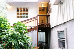 Μπαλκόνι ή βεράντα στο Summer House - 1/1 Second Floor - Walk Everywhere
