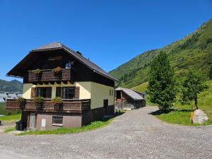 Nespecifikovaný výhled na hory nebo výhled na hory při pohledu z apartmánu