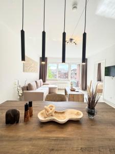Μια τηλεόραση ή/και κέντρο ψυχαγωγίας στο REGENCY Apartments - Exklusive zentrale 50m2 Wohnung I Balkon I WiFi I Netflix
