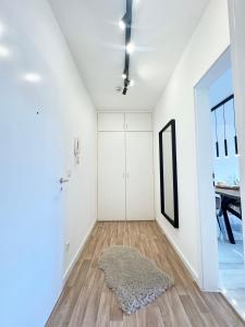 Φωτογραφία από το άλμπουμ του REGENCY Apartments - Exklusive zentrale 50m2 Wohnung I Balkon I WiFi I Netflix στο Ανόβερο