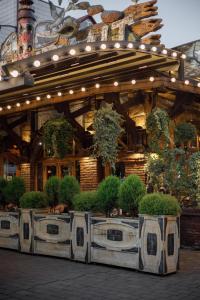 Κήπος έξω από το Hotel Chero