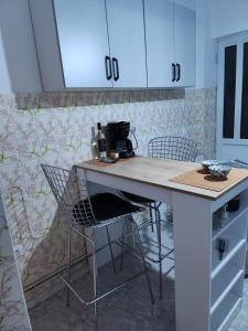 Η κουζίνα ή μικρή κουζίνα στο House ROSI in Rodos city +1 φωτογραφίες