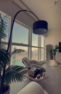Fotografie z fotogalerie ubytování Stay with a wonderful view v destinaci Abu Dhabi