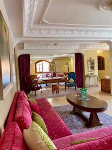 Ruang duduk di Villa floor Espace ouvert