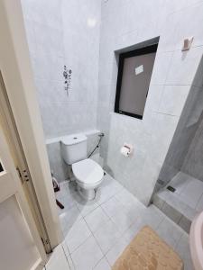 O baie la Lovely Paceville Studio H +11 fotografii