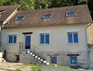 Budova, v ktorej sa dovolenkový dom nachádza