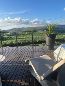 Vista Vigneti Albergo & Vino - Vale dos Vinhedos的阳台或露台